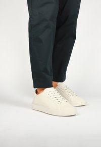 Blackstone CRAG FINN - Sneakers laag - delicate stone
