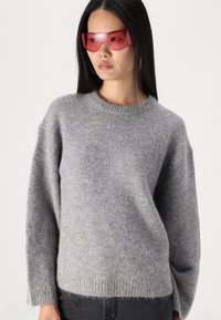 Gina Tricot CREW NECK - Pulover - mid grey