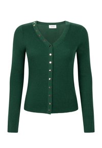 Donkergroene geribde gebreide cardigan met lange mouwen, V-hals en een rij glanzende ronde knopen aan de voorkant en langs één schouder.