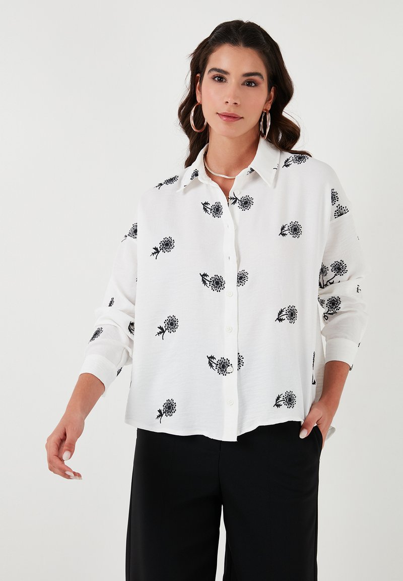 LELA Button-down blouse - white