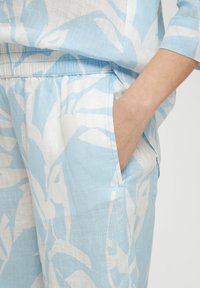 s.Oliver Broek - hellblau