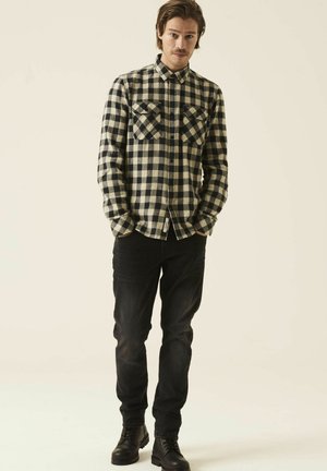 Camicia - concrete