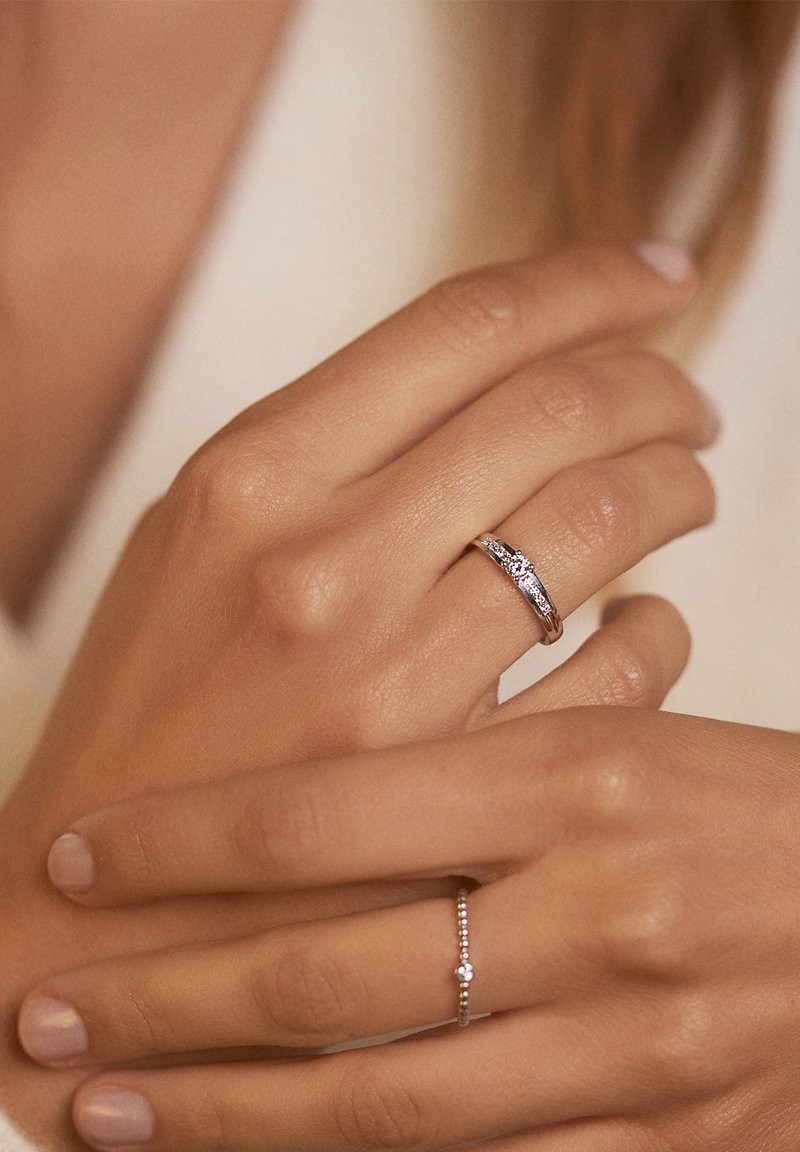 Isabel Bernard Ring - silberfarben