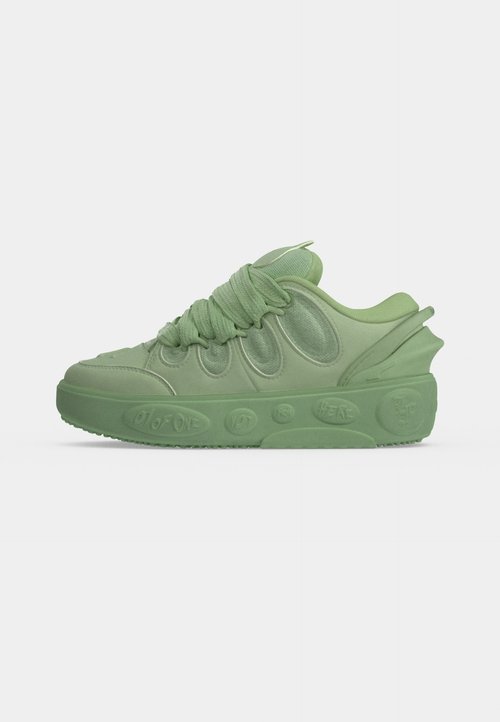 PUMA LA FRANCE JR UNISEX - Basketball shoes - pure green/gray sky — foto 2