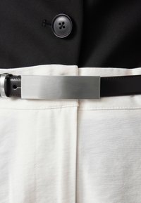 Next Vöö - black silver