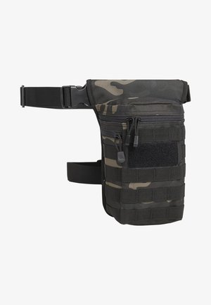 Sort og grå camouflage taktisk lårtaske med lynlåslommer, justerbare stropper og MOLLE-web til fastgørelser.
