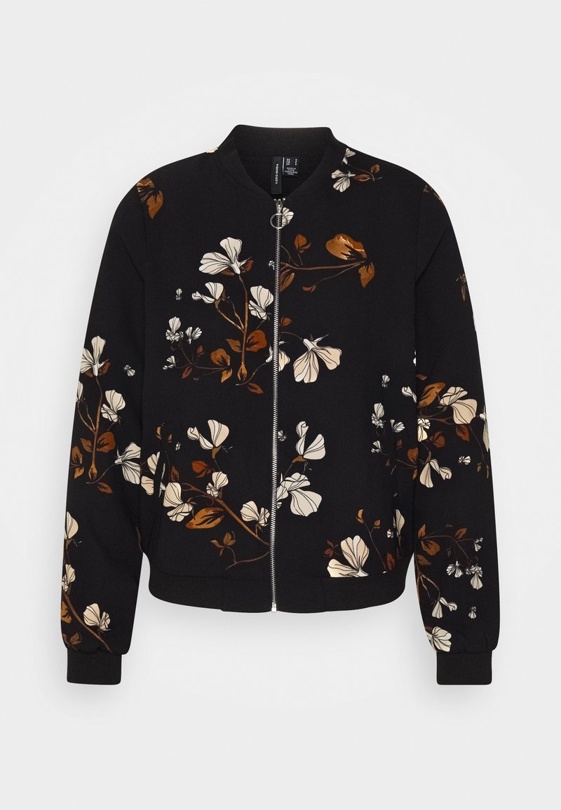Svart bomberjacka med blommönster i beige och brunt. Dragkedja framtill, ribbad krage och muddar samt en avslappnad passform. Mjuk tygkänsla.