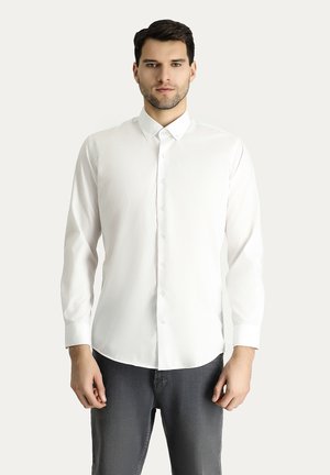 NON IRON (BÜEGELFREIES) SLIM CUT - Hemd - white