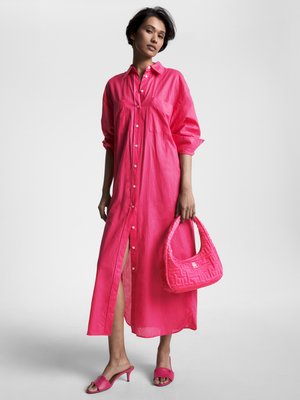 Tommy Hilfiger, CHIC SHOULDER - Handtasche - bright cerise pink