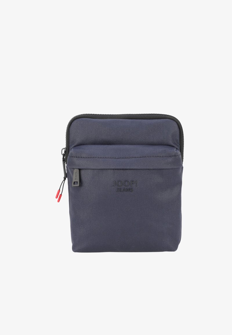 Piccola pochette in tessuto blu navy con tasca frontale con cerniera e cerniera principale, con logo "JOOP! JEANS" sul pannello frontale.