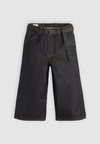 TWISTED BAGGY CAPRI - Džinsiniai šortai - twist and sew