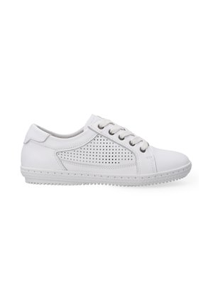 Trainers - white