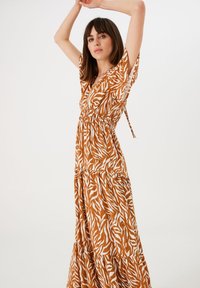 Garcia Maxikleid - roasted pecan