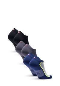 Cinque paia di calze lunghe fino alla caviglia realizzate con una combinazione di materiali neri, grigi e blu navy, con accenti contrastanti e etichette logo sui polsini.
