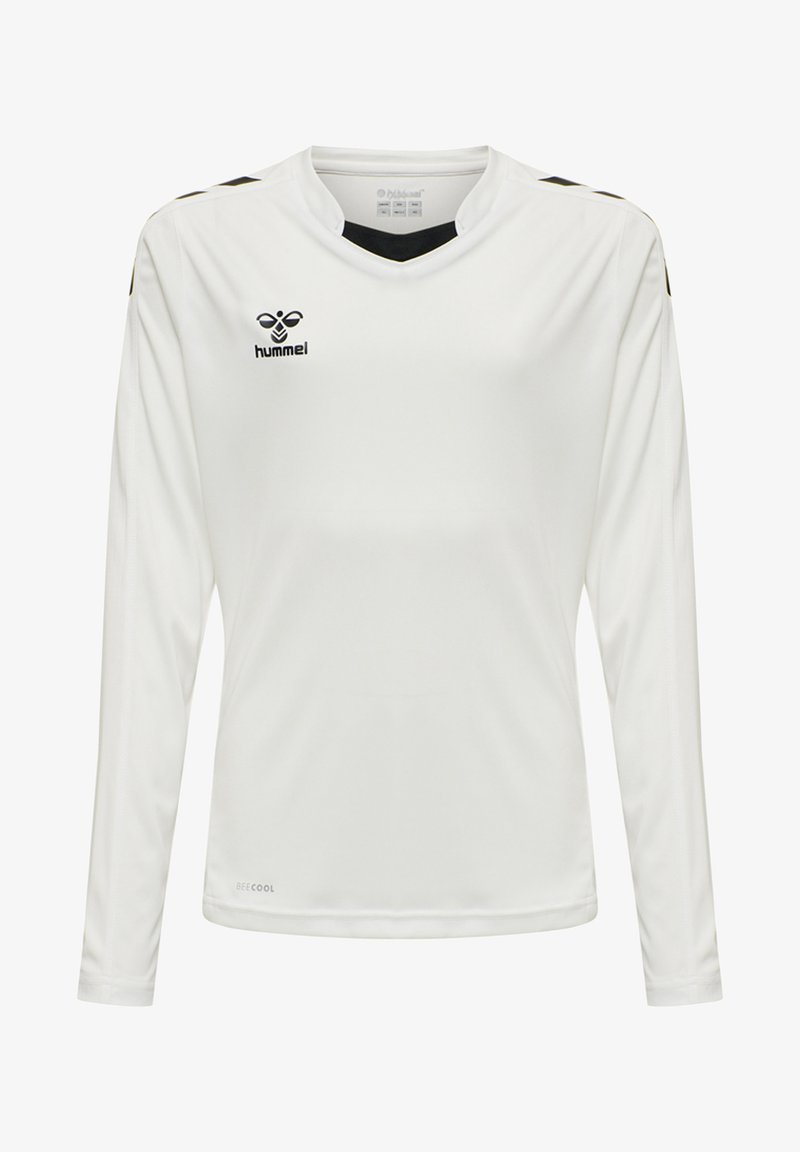 Langärmliges weißes Sportshirt aus atmungsaktivem Material, mit schwarzen Akzenten an den Schultern und einem Logo auf der Brust.