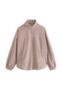 Lichtroze fleece pullover met een half-rits, hoge kraag en elastische manchetten. Beschikt over twee zijzakken met rits en heeft een ontspannen pasvorm.