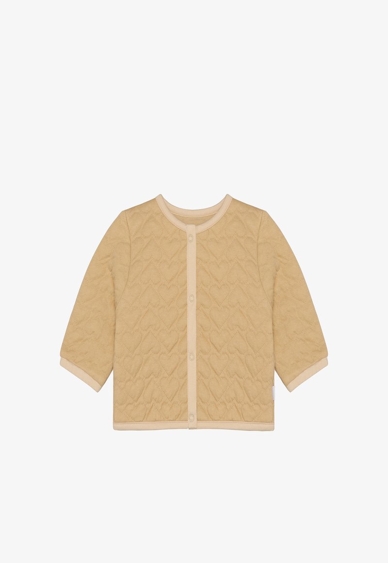 Beige quiltet cardigan med hjerte mønster, rund halsudskæring, lange ærmer og kontrasterende lys beige kant med trykknapper.
