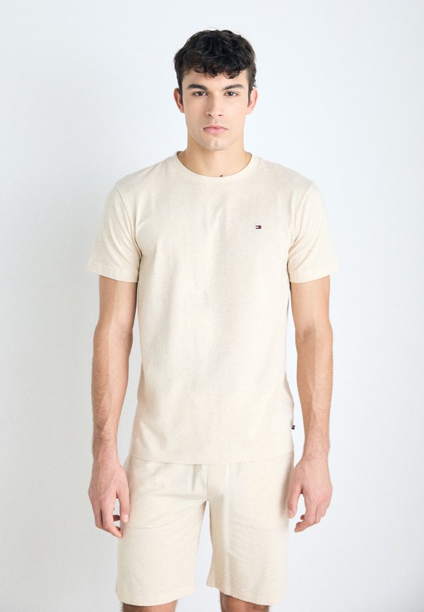 ESSENTIALS TEE - Pyjama top