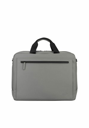 Porte-documents gris avec poignées noires, poche avant zippée et logo discret embossé dans le coin inférieur droit.