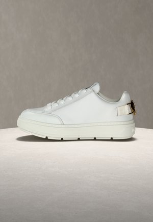 Sporta apavi - white