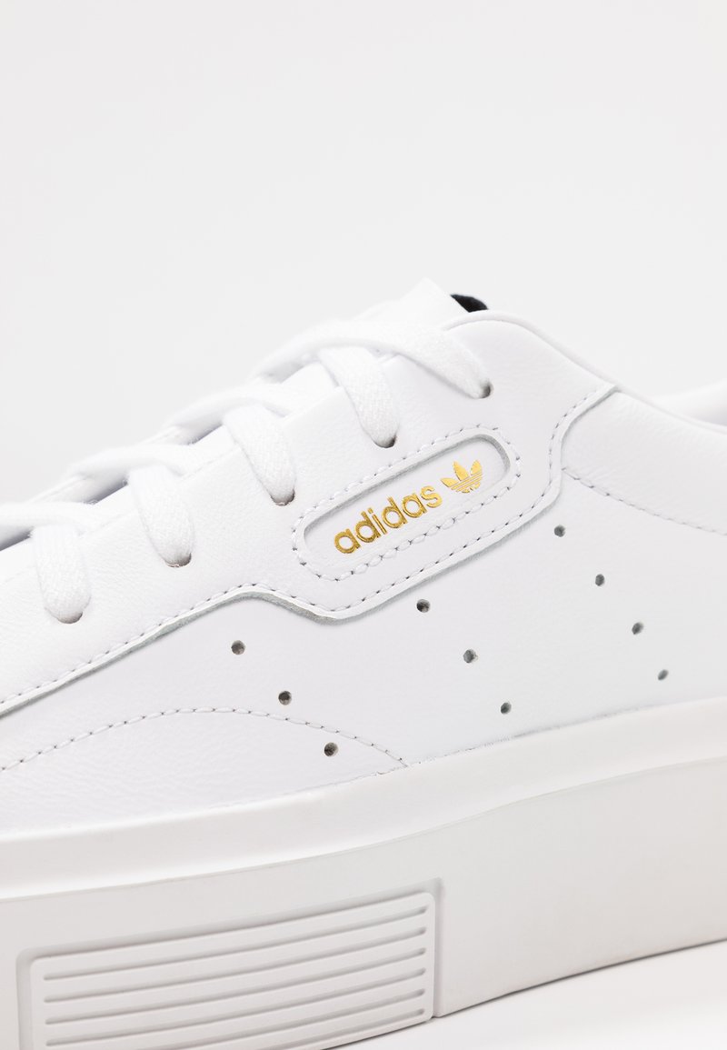 adidas Originals SLEEK SUPER - Trainers - footwear white/crystal white/core  black/white - Zalando.ie