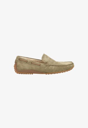 Hellgraue Wildleder-Slipper mit brauner Gummisohle. Verfügt über gestickte Details und Ösen an der Seite für einen sicheren Sitz. Flaches Design.