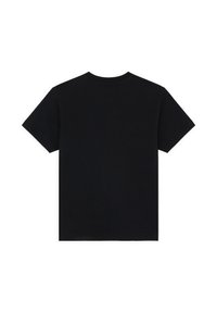 Sort crewneck T-shirt lavet af bomuld. Korte ærmer, lige kant. Glat tekstur uden mønstre eller pynt.