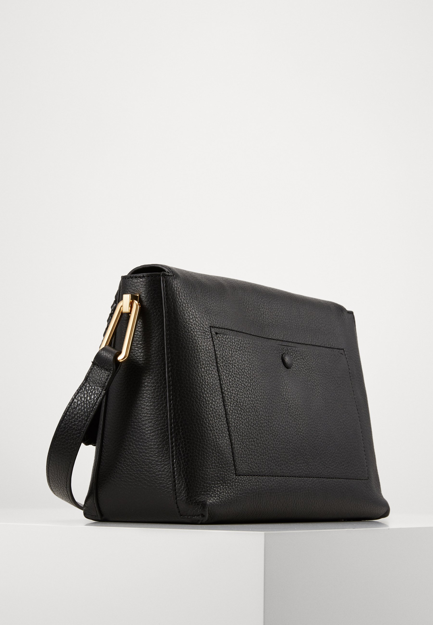 Coccinelle LIYA INFILATURA Skulderveske noir Zalando.no Coccinelle LIYA MINI SATCHEL Håndveske noir Zalando.no