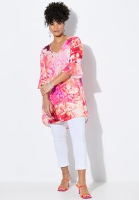 MIAMODA ALLOVER 3/4-ÄRMEL - Tuniek - hibiscus pink