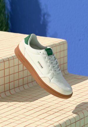 JFWBOUNCE  - Sneaker low - white/verdant green