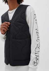 PULL&BEAR Kamizelka