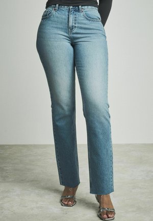 Lichtblauwe high-waisted jeans met een rechte pijp. Denimstof met een vervaagd uiterlijk, voorzien van voorzakken en metalen accenten.