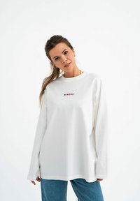 MIRONS Long sleeved top - white