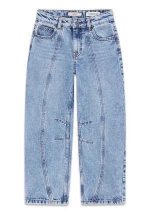 Hellblaue oversized Denim-Jeans mit Vorderentaschen, vertikalen Nahtdetails und abgesteppten Knieakzenten, markiert mit Guess.