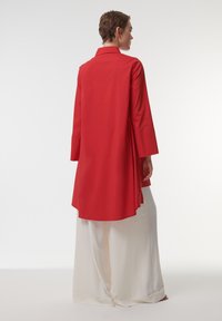Leem ASYMMETRIC HEM - Blusa - red