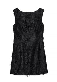 Musta hihaton mekko, jossa on teksturoitu kangas, ryppyinen pinta ja repsottavat yksityiskohdat. Mekko on polvipituinen ja siinä on pyöreä kaula-aukko.