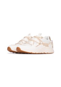 Witte sportieve schoenen met beige accenten, een textuur van mesh bovenwerk, elastische veters en een rubberen outsole. Voorzien van een gevoerde hieltab voor ondersteuning.