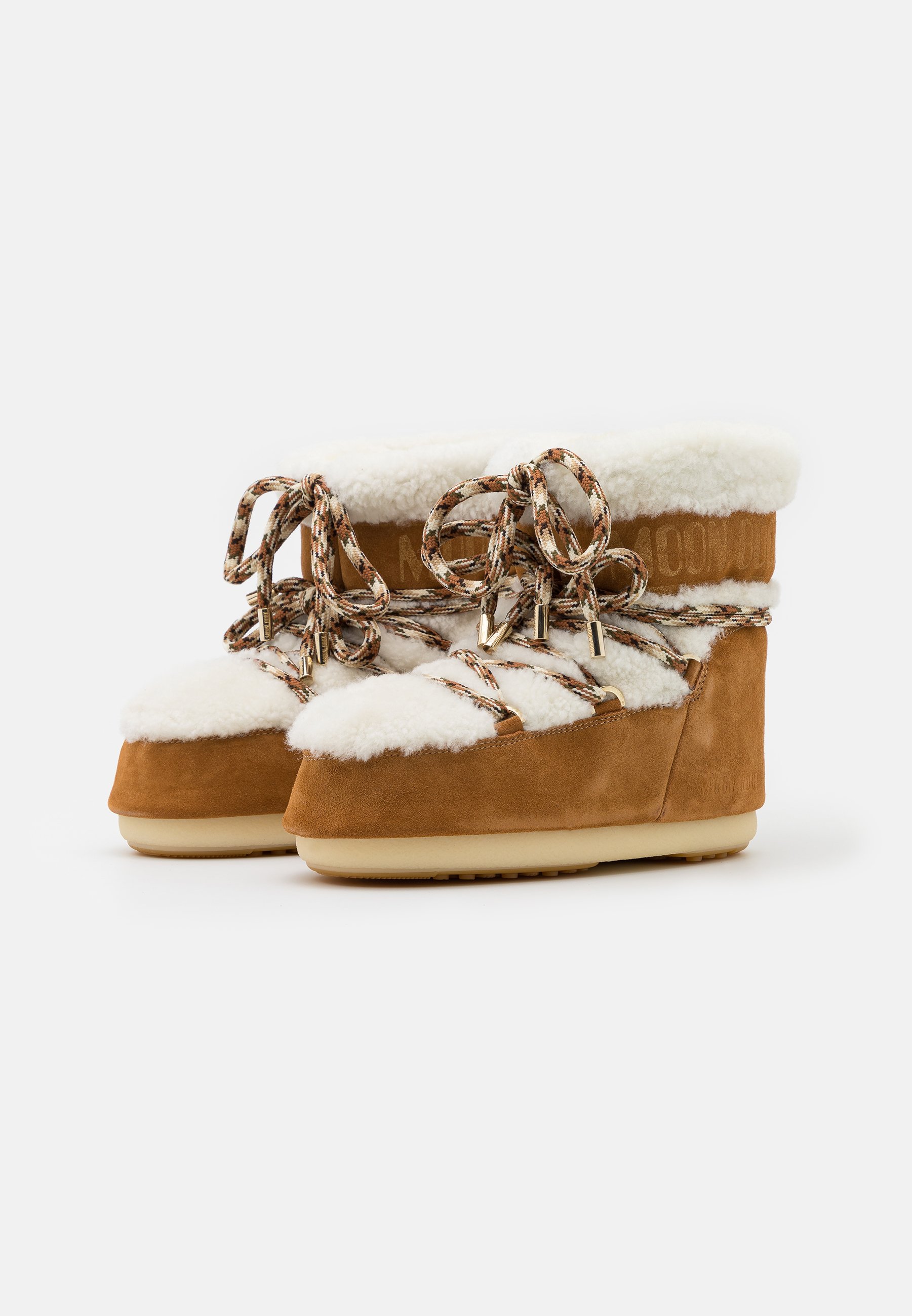 moon boots camel