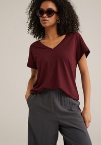 WE Fashion Pamata T-krekls - burgundy red