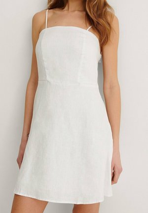 NA-KD Robe de soirée - white