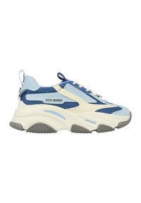 Sneaker chunky con una combinazione di materiali in rete e sintetici di blu chiaro, blu navy e crema. Presenta una suola testurizzata e un tassello per il tallone. Marchio "Steve Madden".
