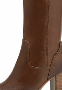 Marco Tozzi Bottes à talons hauts - cognac