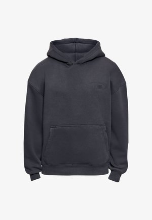 Felpa con cappuccio grigio scuro con tasca a marsupio frontale, polsini e orlo a coste, e logo sottile in rilievo sul petto sinistro.