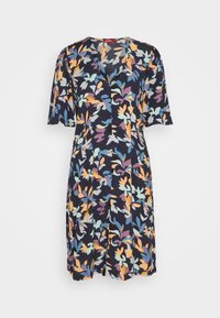 Sukienka do kolan w kwiatowy wzór, z krótkimi rękawami i dekoltem w kształcie litery V, z pomarańczowymi, niebieskimi, purpurowymi i jasnymi zielonymi liśćmi na czarnym tle.