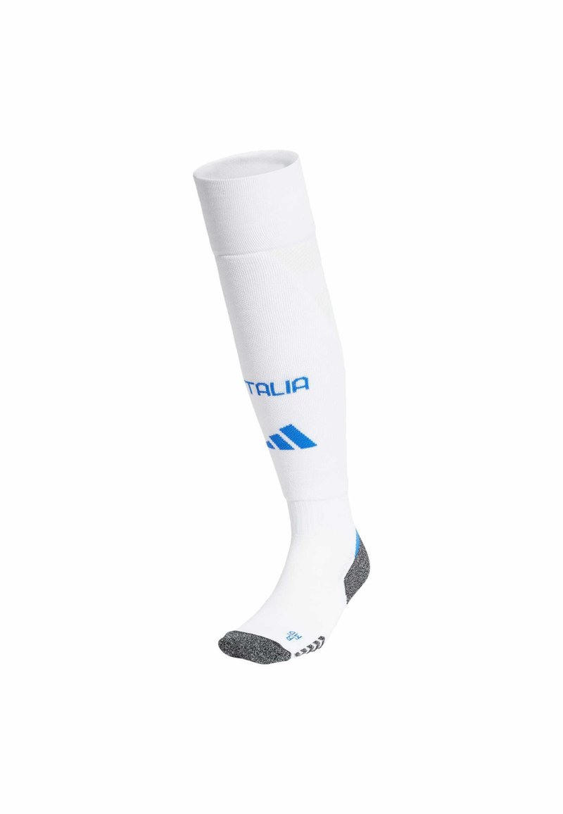 Calzino sportivo bianco con testo e accento blu "ITALIA"; tacco e punta grigi, parte superiore a costine, progettato per l'uso atletico, lunghezza fino al ginocchio.