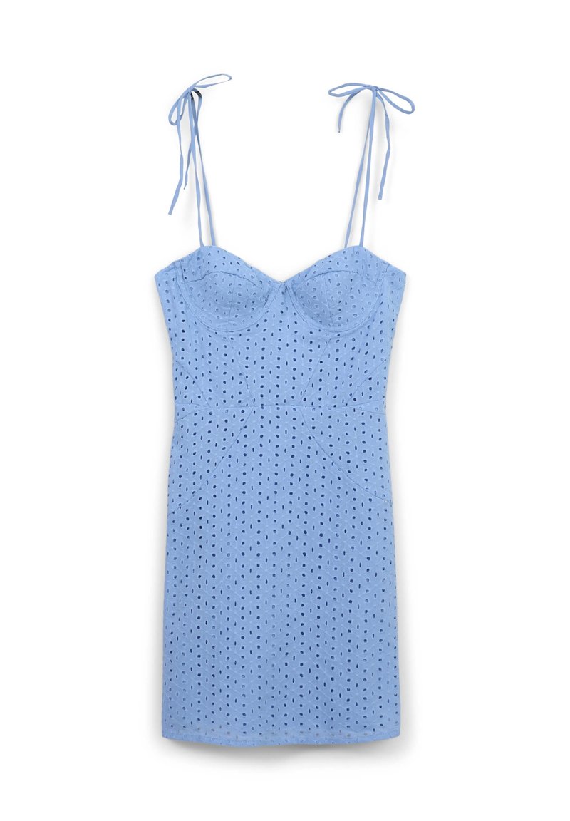 Himmelblaues Kleid mit verstellbaren Bindeträgern, das ein tailliertes Oberteil, Stoff mit Ösen und kreisförmigen Ausschnitten sowie einen geraden Saum bietet.
