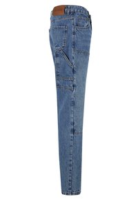 Lyseblå denimjeans med rett ben-design, som har flere lommer og en lærpatch på livlinjen for merkedetaljer.