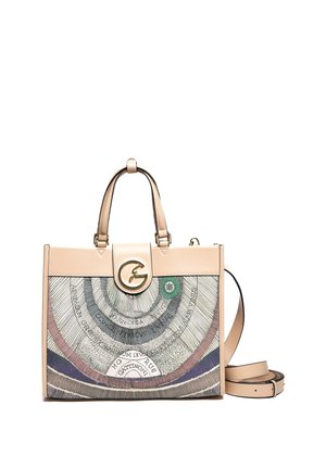 Borsa beige con doppi manici e tracolla, caratterizzata da una chiusura circolare in oro e un motivo semicircolare astratto multicolore sul fronte.