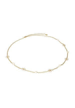 Chaîne en or ornée de petites perles blanches et de bouquets de fleurs de perles répartis régulièrement le long de la chaîne, équipée d'un fermoir ajustable.