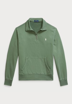 Pull-over vert à fermeture éclair quart avec un col texturé, une poche kangourou et des poignets côtelés. Présente un petit logo blanc sur la poitrine.